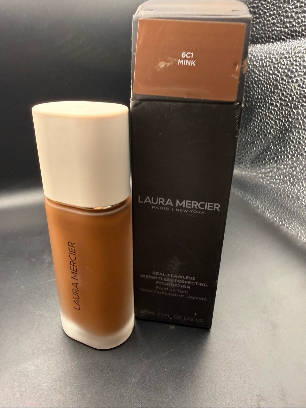 Laura Mercier Real Flawless Foundation - Mink (6C1)deep cool undertones